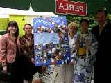 Weekend z Kultur Japosk - LUBLIN, 2 & 3 czerwca 2007.Na zdjciu Zespl z WYSOKIEGO k. ZAMOCIA wraz z Pani Sakie HIYOSHI - pracujc w ramach wolontariatu w Szkole w Wysokiem. Na zdjciu od prawej - Wjt Gminy Zamo - Pan Ryszard GLIWISKI (600 859 888). Pani Sakie HIYOSHI, Pani EWA SURMACZ - Z-ca Dyrektora, Pani Ewa MIAZGA - DYREKTOR Szkoy a take Dr. Jola Karska.
KARATE is the best method for NEO-PROPHYLAXIS and CONSERVATIVE TREATMENT of SCOLIOSIS.