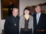 21.12.2008 - na zdjciu Ekscelencja Arcybiskup Bolesaw Pylak, dr Jola Karska i Prof. T. Karski - Dyskusja na temat 